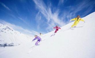 尤立增代表：繼續加大冰雪人才的培養力度