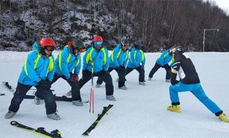 河北積極培養中小學體育教師冰雪運動指導員