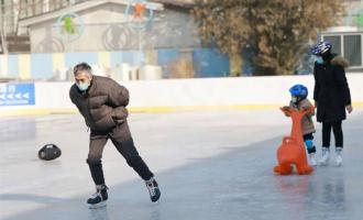 提升冰雪場地供給滿足群眾冰雪需求——《全民健身計劃》將進一步推動冰雪運動普及