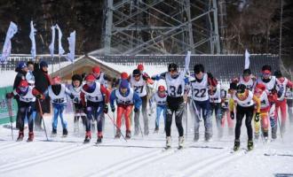 中美青少年相約長白山開展滑雪交流