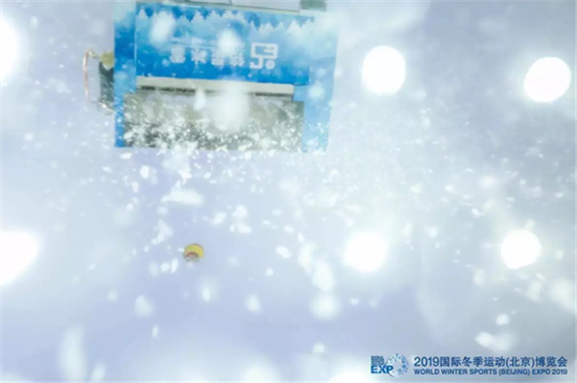 第六代飄雪機(jī)打造完美雪質(zhì)