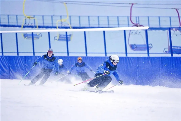 成都融創雪世界室內滑雪場