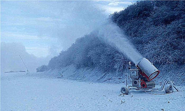 室外造雪機(jī)