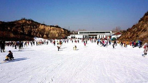 晉中梅苑南山滑雪場