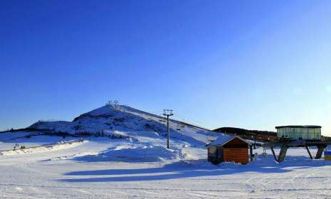 山東青島即墨金山滑雪場(chǎng)