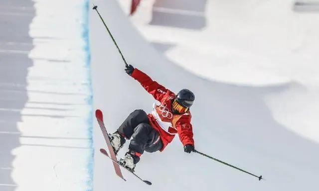 張可欣自由式滑雪U型場地運動員
