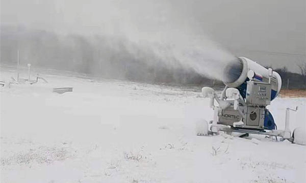 人工造雪機