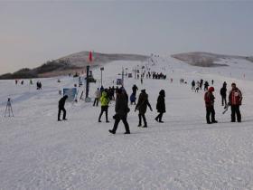 內蒙古呼倫貝爾牙克石鳳凰山滑雪場