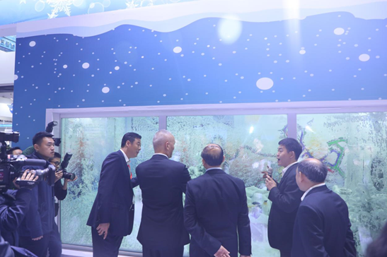 北京市委書記蔡奇蒞臨銘星冰雪展位4