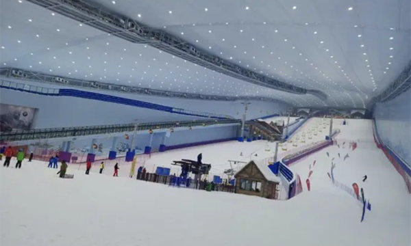 室內滑雪場