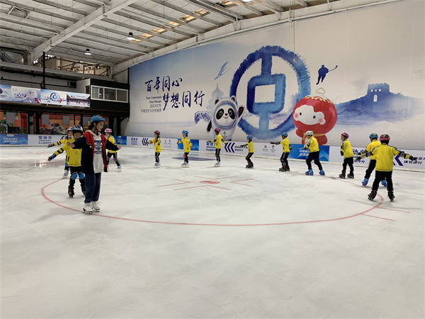 河北省三河市冰雪運(yùn)動進(jìn)校園活動持續(xù)推進(jìn)6