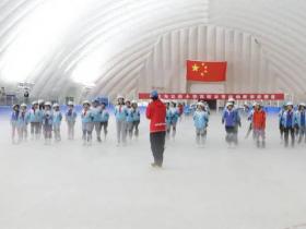 棗莊市立新小學西校開展冰雪運動教學進課堂活動