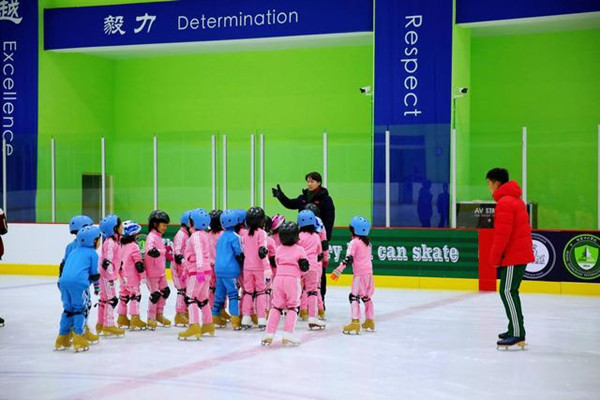 “筑夢冰雪百節大師課進校園”公益活動在京啟航3