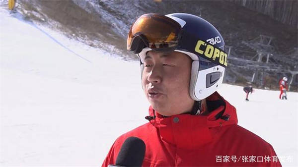萬龍山地運動學(xué)院滑雪指導(dǎo)員 郭恒