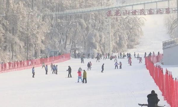 長春世貿(mào)新紀(jì)元滑雪場