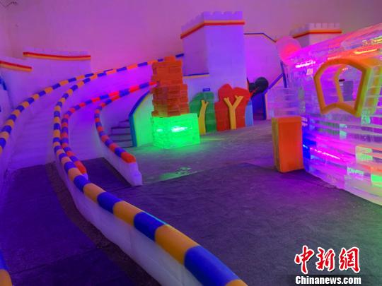 通天峽景區七彩城冰雪藝術館歷經三個多月籌備,總投資800萬元,建設總面積800平米