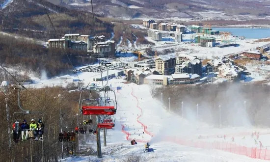 戶外滑雪場(chǎng)