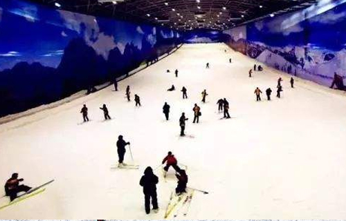 室內滑雪場