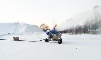一般的滑雪場造雪機(jī)造多厚的雪能營業(yè)