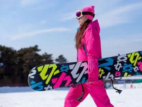 單板滑雪服和雙板滑雪服的區別是什么 怎樣挑選合適的滑雪服