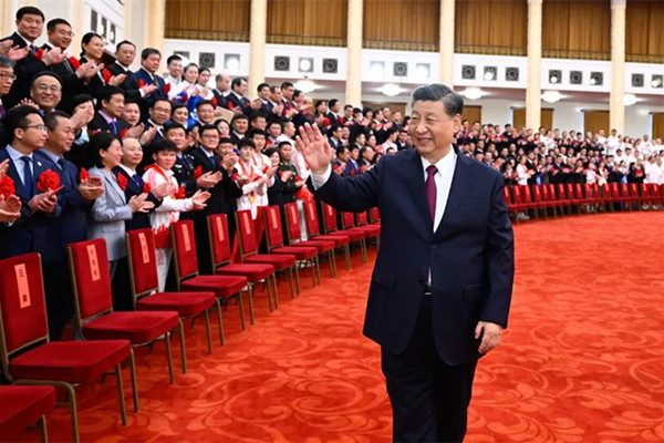 2022年4月8日，北京冬奧會、冬殘奧會總結表彰大會前，習近平總書記會見北京冬奧會、冬殘奧會突出貢獻集體代表、突出貢獻個人和中國體育代表團成員。